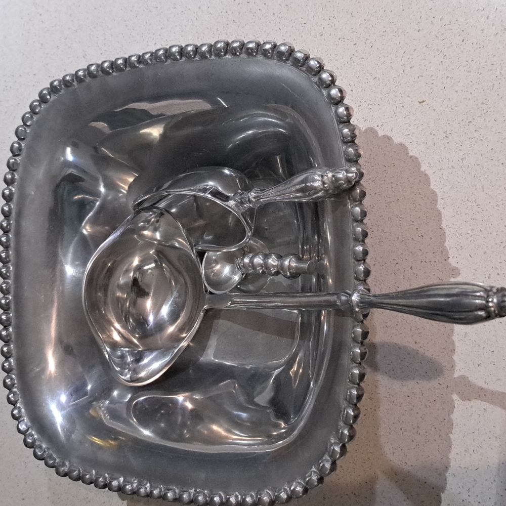 Aluminum Serving Bowl w/Laddle and Spoons